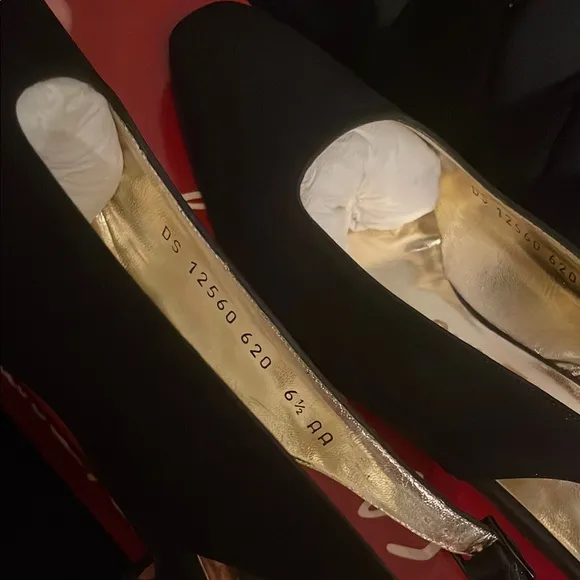 Vintage NEW Salvatore Ferragamo Black Slingback Women's Shoes 6.5
