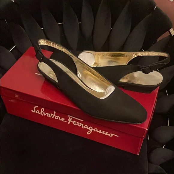 Vintage NEW Salvatore Ferragamo Black Slingback Women's Shoes 6.5