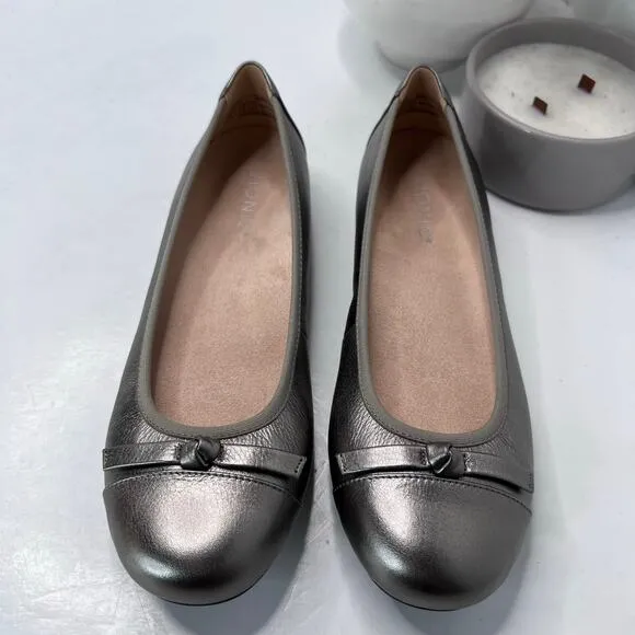 Vionic Amorie Leather Flats Slip On Comfort Shoes Pewter Metallic Women 8.5 NWOB