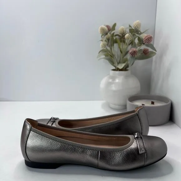 Vionic Amorie Leather Flats Slip On Comfort Shoes Pewter Metallic Women 8.5 NWOB