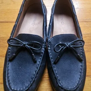 Vionic Black Moccasin-Style Loafers Flats