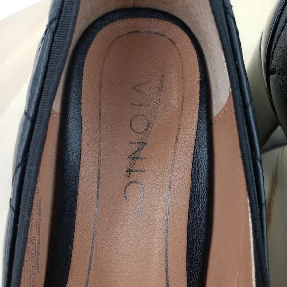 VIONIC Quilted Leather Block Heel Pumps Comfort Shoe Cap Toe Heel Size 6.5