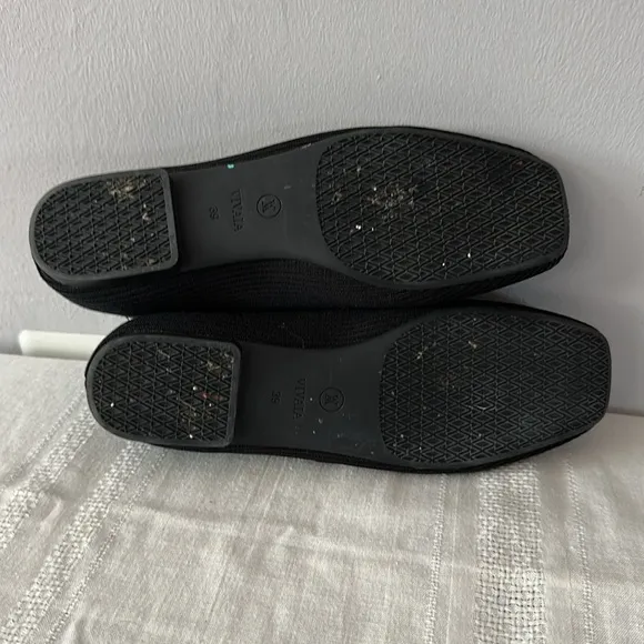 Vivaia Black Square-Toe Mary-Jane size 39