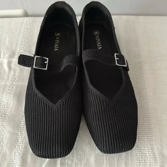 Vivaia Black Square-Toe Mary-Jane size 39