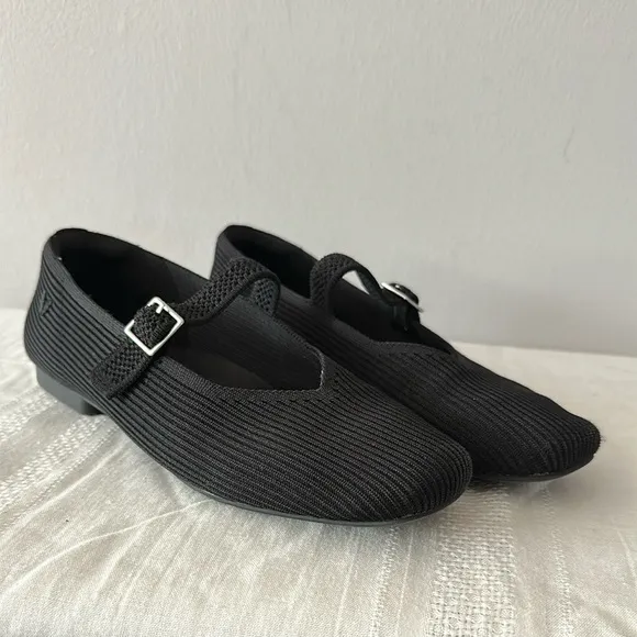 Vivaia Black Square-Toe Mary-Jane size 39