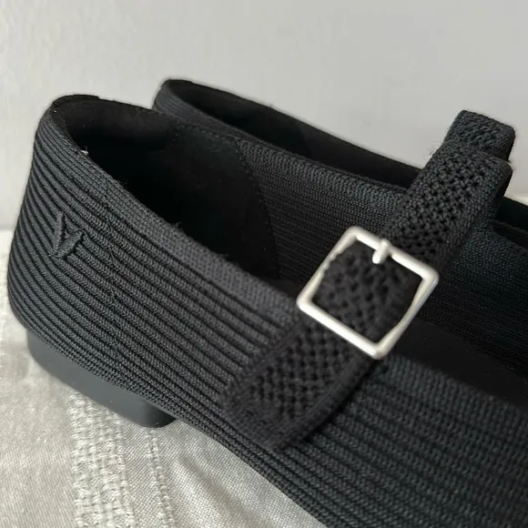 Vivaia Black Square-Toe Mary-Jane size 39