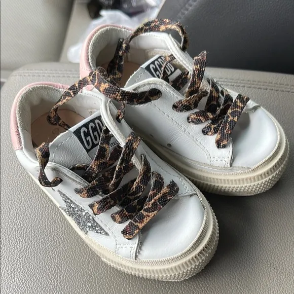 White and Pink Kids Shoes with Glitter Star