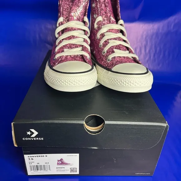 Wmns Converse Chuck Taylor All Star Hi Purple Glitter Shoe / A11137C / Size 7.5