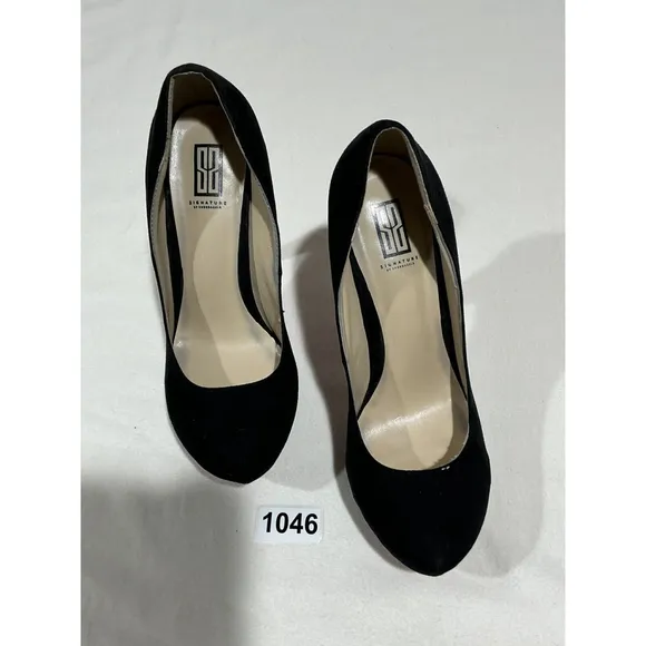 Woman’s Signature By Shoe Dazzle Prisca 8 Black Suede Stiletto Platform Shoe