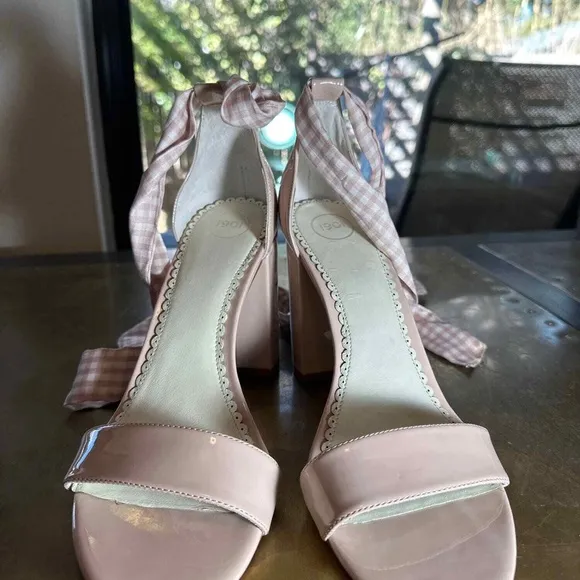 Womens 1901 Block Heeled Sandals Open Toe Wedding Picnic Southern Barbie Pink 11