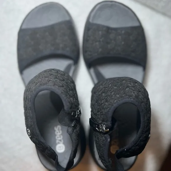 Women's Black Wedge Sandals