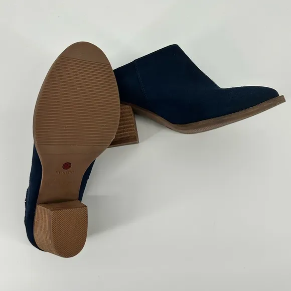 Women’s Blondo Norwich Navy Waterproof Suede Leather Clogs Mules Size 8.5 M EUC