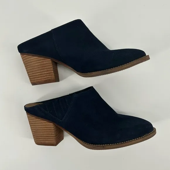 Women’s Blondo Norwich Navy Waterproof Suede Leather Clogs Mules Size 8.5 M EUC
