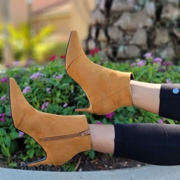 Women's Mocha Pointy Toe Ankle Boots