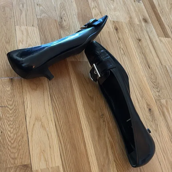 Women’s PRADA gorgeous pumps!