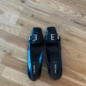 Women’s PRADA gorgeous pumps!