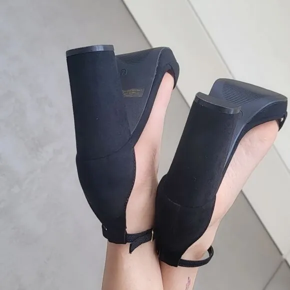 Women's Suede Ankle Strap Block Heel Dress Sandals Black Color