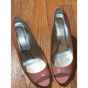 Women's Valentino Garavani Pinkish Mauve Leather Heels Size 39