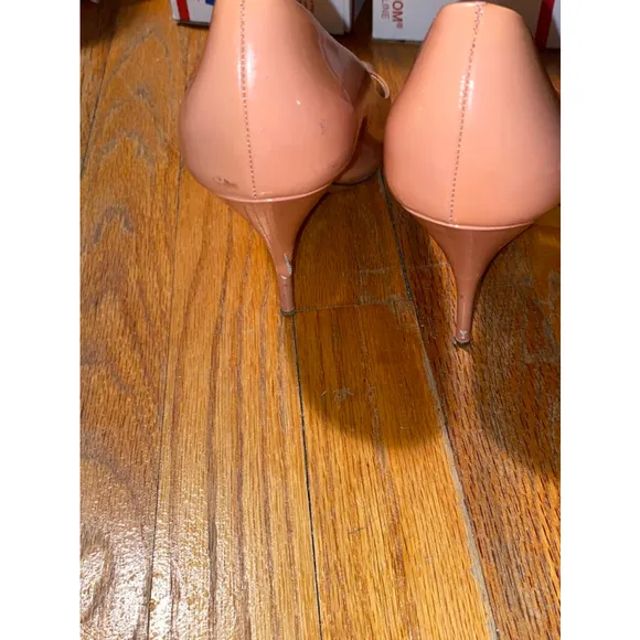 Women's Valentino Garavani Pinkish Mauve Leather Heels Size 39