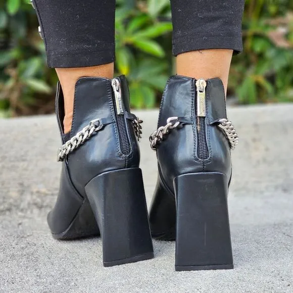 Women's Black Block Heel Chelsea Boots