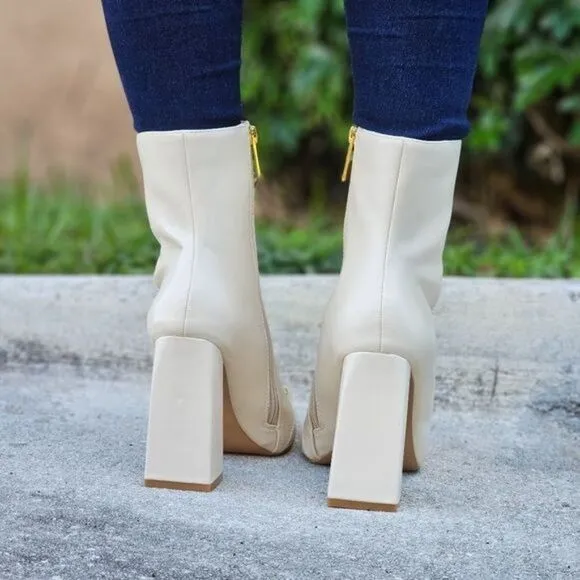 Women Square Toe Chain Bit Buckle Block Heel Bootie White Color