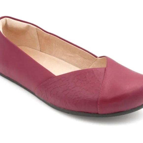 Xeroshoes Flats raspberry genuine Leather upper wide toe size 9.5W NWOT