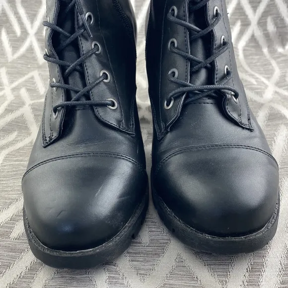 XOXO Chloee Vegan Leather Lace-Up Chunky Heel Boots w/ Star Embossing Black 8.5