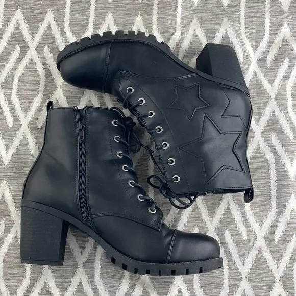 XOXO Chloee Vegan Leather Lace-Up Chunky Heel Boots w/ Star Embossing Black 8.5