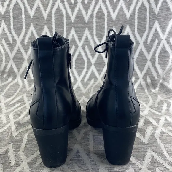 XOXO Chloee Vegan Leather Lace-Up Chunky Heel Boots w/ Star Embossing Black 8.5