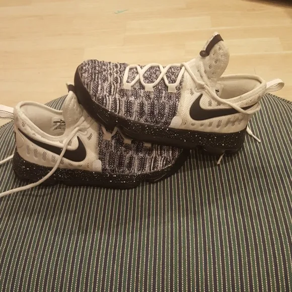 YOUTH NIKE KD