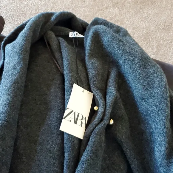 ZARA KNIT CARDIGAN WITH GOLDEN APPLIQUE SIZE S GREY